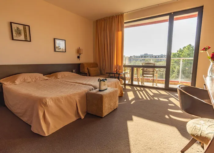 ホテル Flamingo Sunny 4*