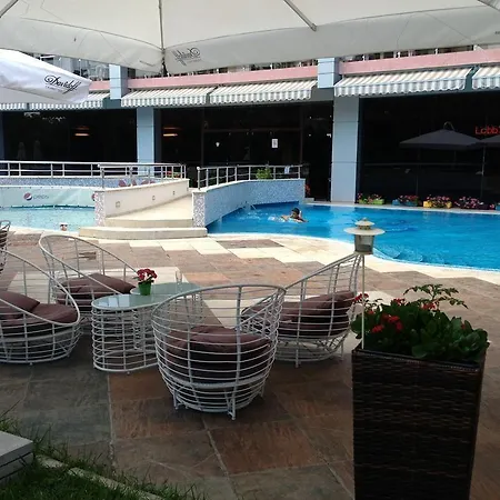 Flamingo Sunny 酒店 4*