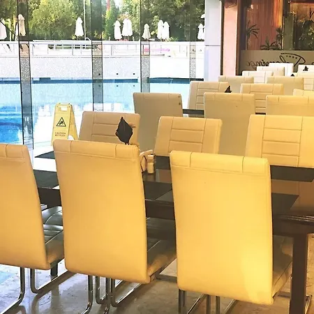 ホテル Flamingo Sunny 4*